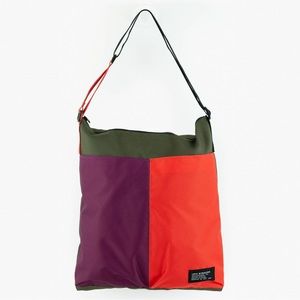 Levi’s oversized carry all bag